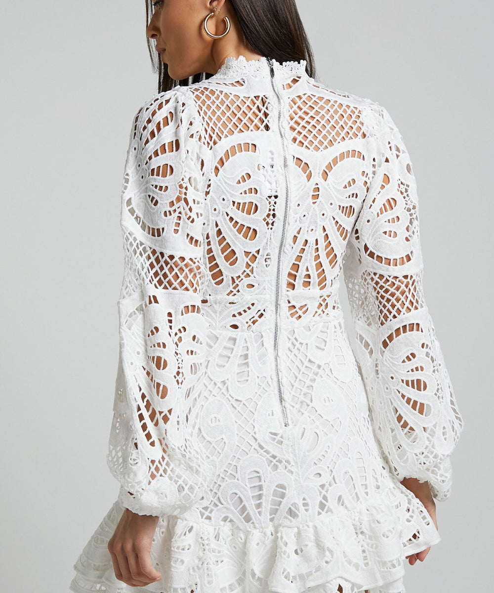 Ruffled hollow lace long-sleeved dress