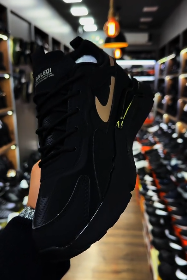 Couple's comfortable sneakers