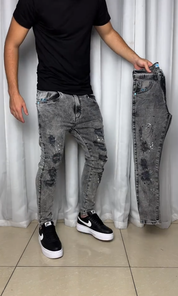 Men's Gray Ripped Jeans
