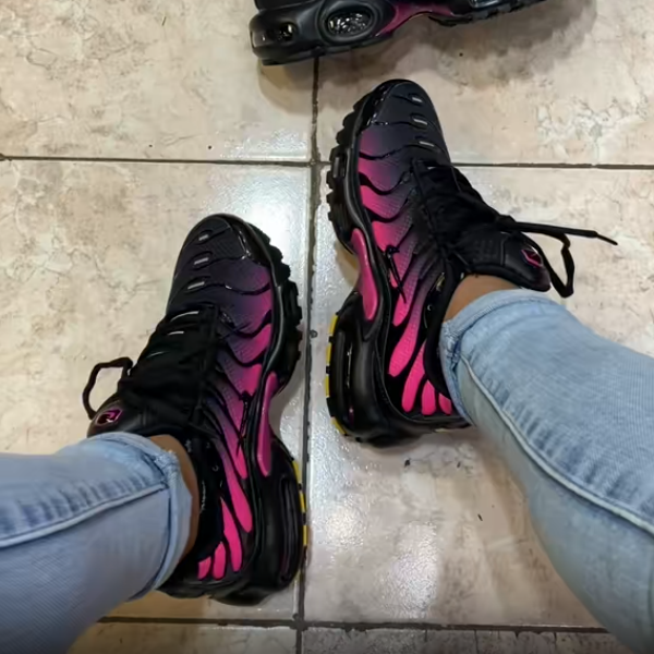 Purple and Pink Air Cushion Running Shoes