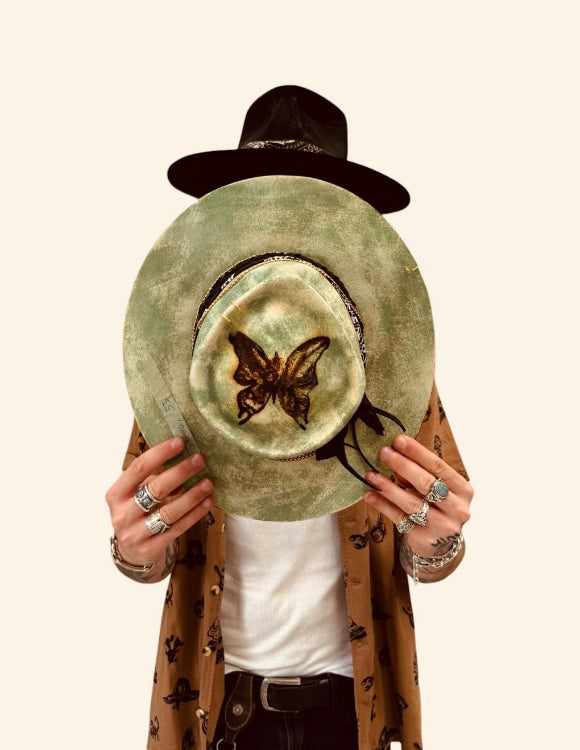 DALI’S BUTTERFLY WOOL HAT