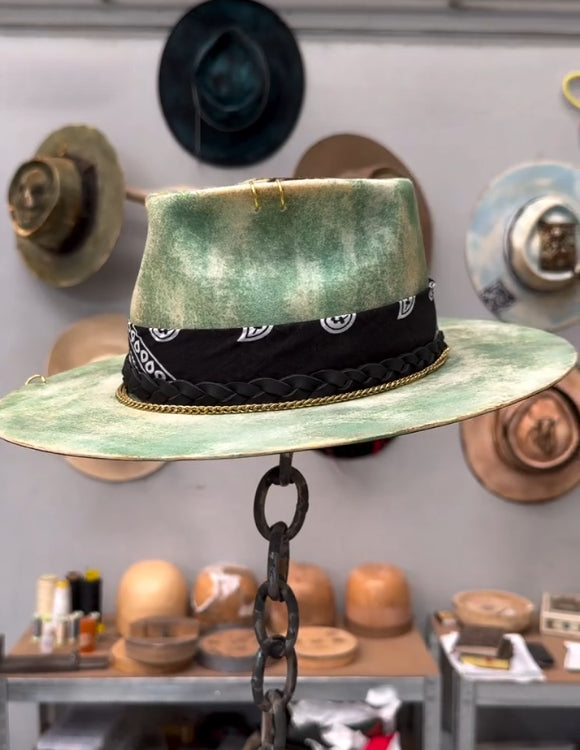 DALI’S BUTTERFLY WOOL HAT