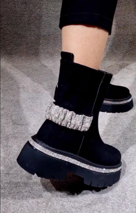 Line Ankle Boots
